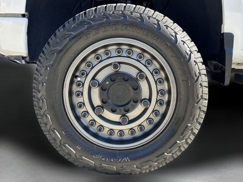 Used 2024 Chevrolet Silverado 1500 High Country w/ High Country Premium Package image 34