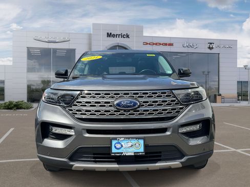 Used 2021 Ford Explorer Limited w/ Equipment Group 301A AWD/4WD image 3