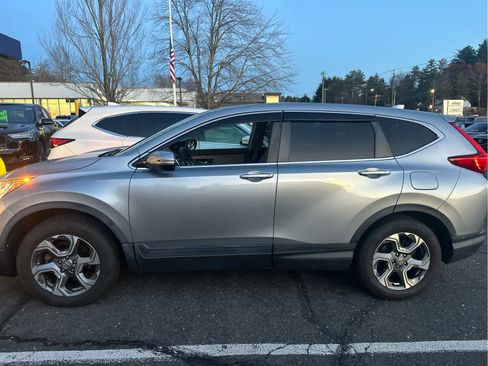 Used 2017 Honda CR-V EX image 2