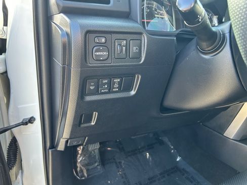 Used 2021 Toyota 4Runner Limited AWD/4WD image 19