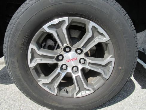 Used 2024 GMC Sierra 1500 SLT RWD image 5