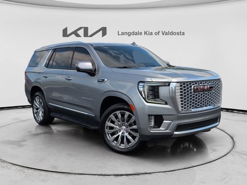 Used 2024 GMC Yukon Denali w/ LPO, Floor Liner Package RWD image 2