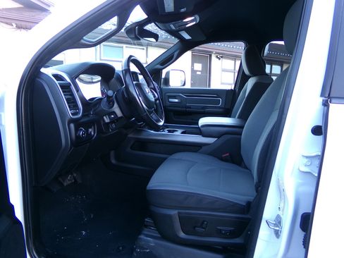 Used 2022 RAM 2500 Big Horn w/ Level A Equipment Group image 9