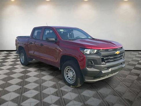 Used 2026 Chevrolet Colorado W/T w/ Advanced Trailering Package AWD/4WD image 3