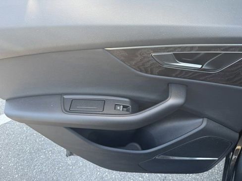 Used 2021 Audi Q8 Premium Plus w/ Premium Plus Package image 35