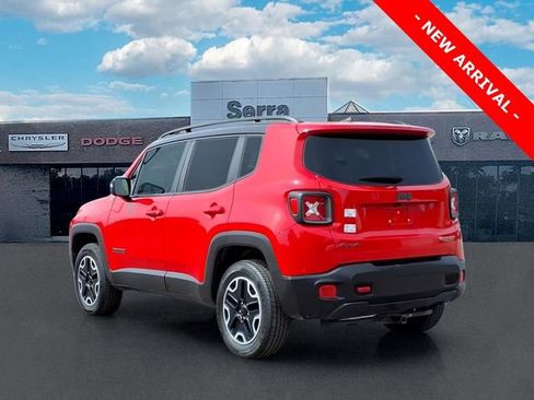 Used 2016 Jeep Renegade Trailhawk AWD/4WD image 4