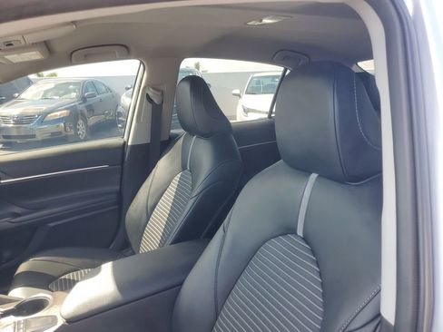 Used 2023 Toyota Camry SE image 16