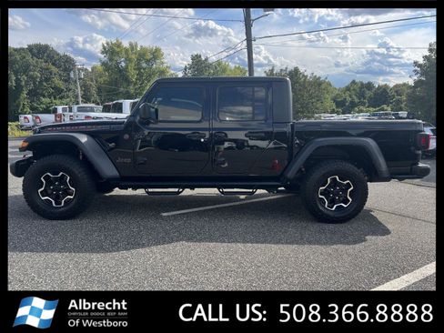 Used 2021 Jeep Gladiator Rubicon w/ Cold Weather Group image 2