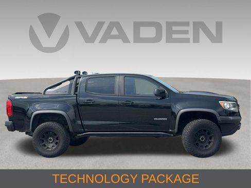 Used 2018 Chevrolet Colorado ZR2 w/ ZR2 Midnight Special Edition AWD/4WD image 4