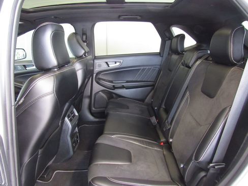 Used 2022 Ford Edge ST w/ Equipment Group 401A image 15