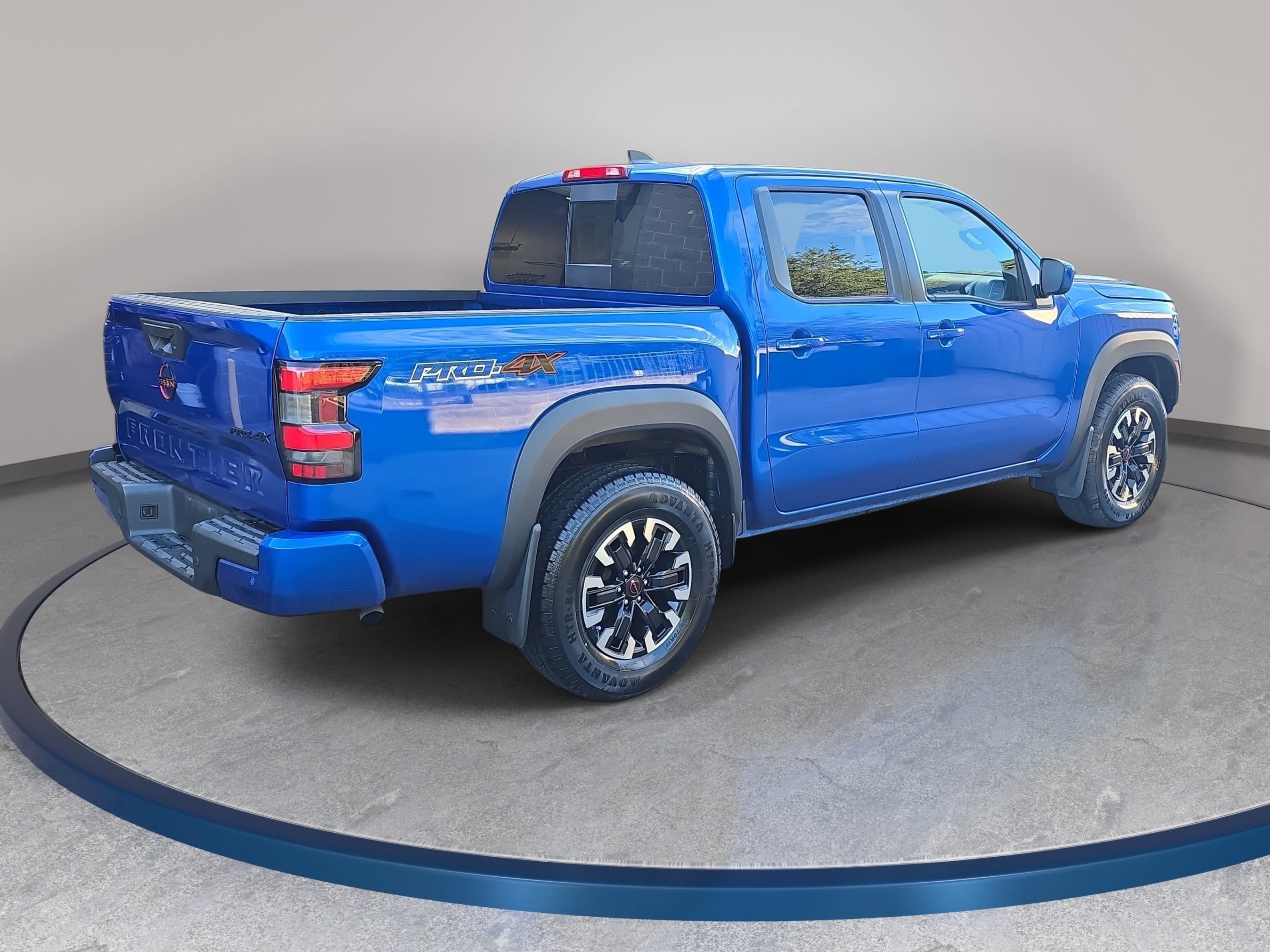 Used 2024 Nissan Frontier PRO-4X w/ Technology Package AWD/4WD image 5