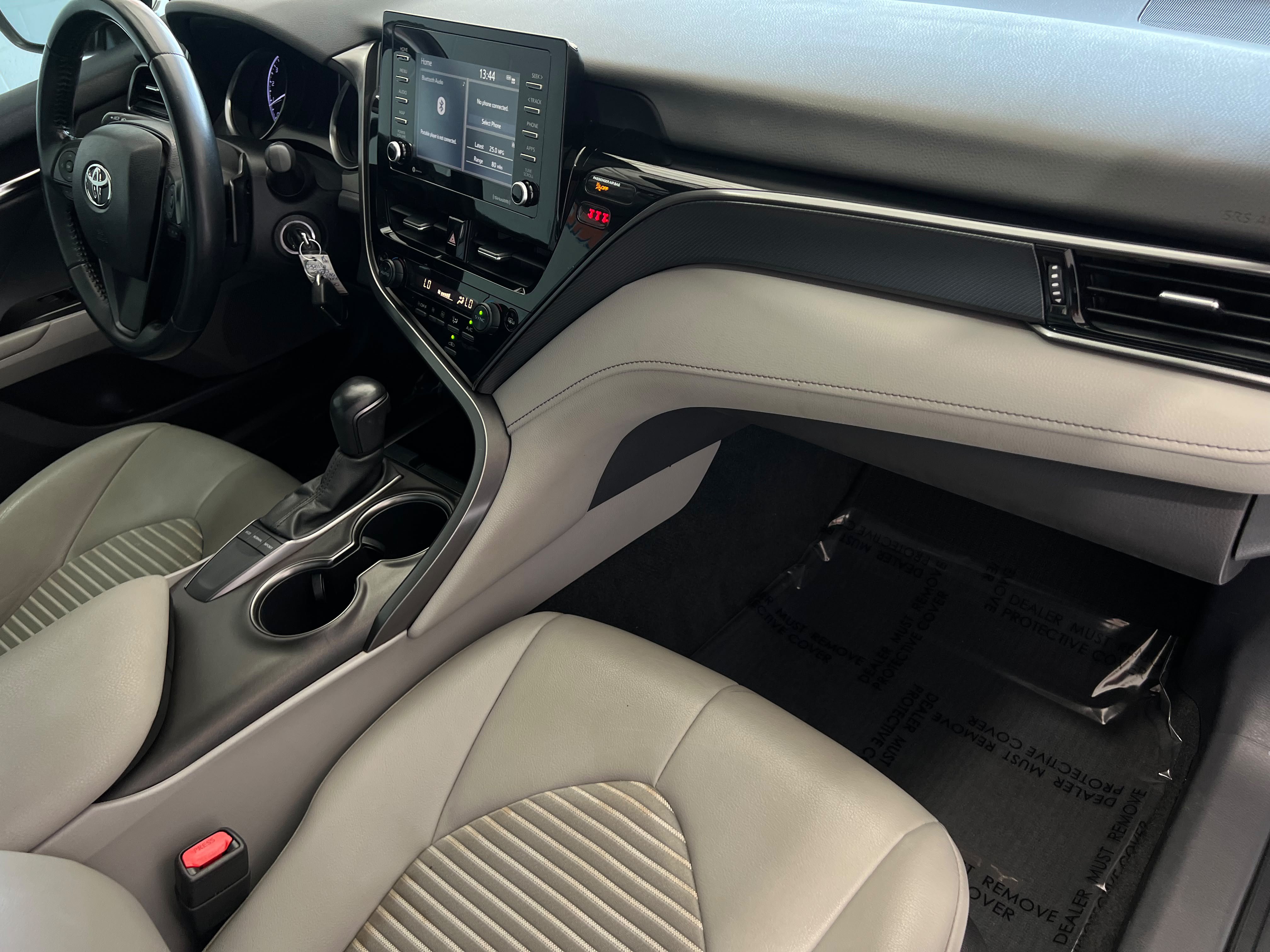 Used 2022 Toyota Camry SE w/ Carpet Mat Package (TMS) FWD image 15