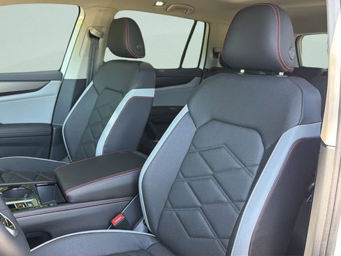 New 2026 Volkswagen Atlas Peak Edition AWD/4WD image 28