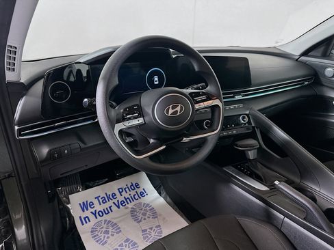 Certified 2024 Hyundai Elantra SEL image 9