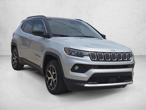 Used 2024 Jeep Compass Limited AWD/4WD image 3