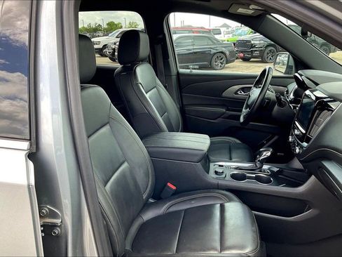Used 2023 Chevrolet Traverse LT w/ LT Premium Package image 30