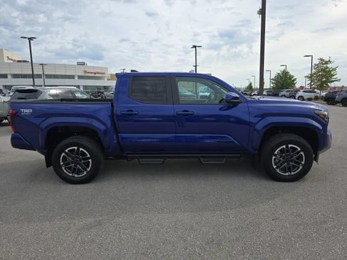 Used 2024 Toyota Tacoma 4x4 Double Cab image 6