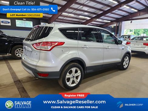 Used 2016 Ford Escape SE w/ SE Cold Weather Package AWD/4WD image 4