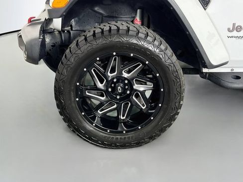 Used 2018 Jeep Wrangler Unlimited Rubicon AWD/4WD image 26