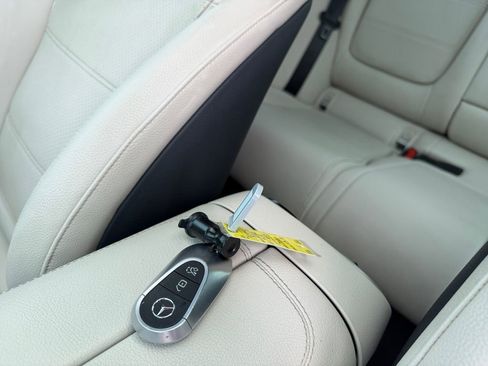 Used 2022 Mercedes-Benz C 300 Sedan image 26