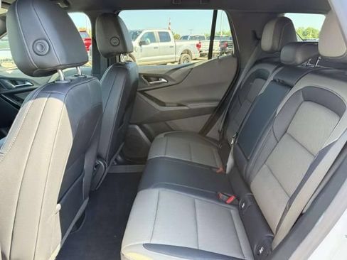 Used 2026 Chevrolet Equinox LT w/ Convenience Package II AWD/4WD image 14