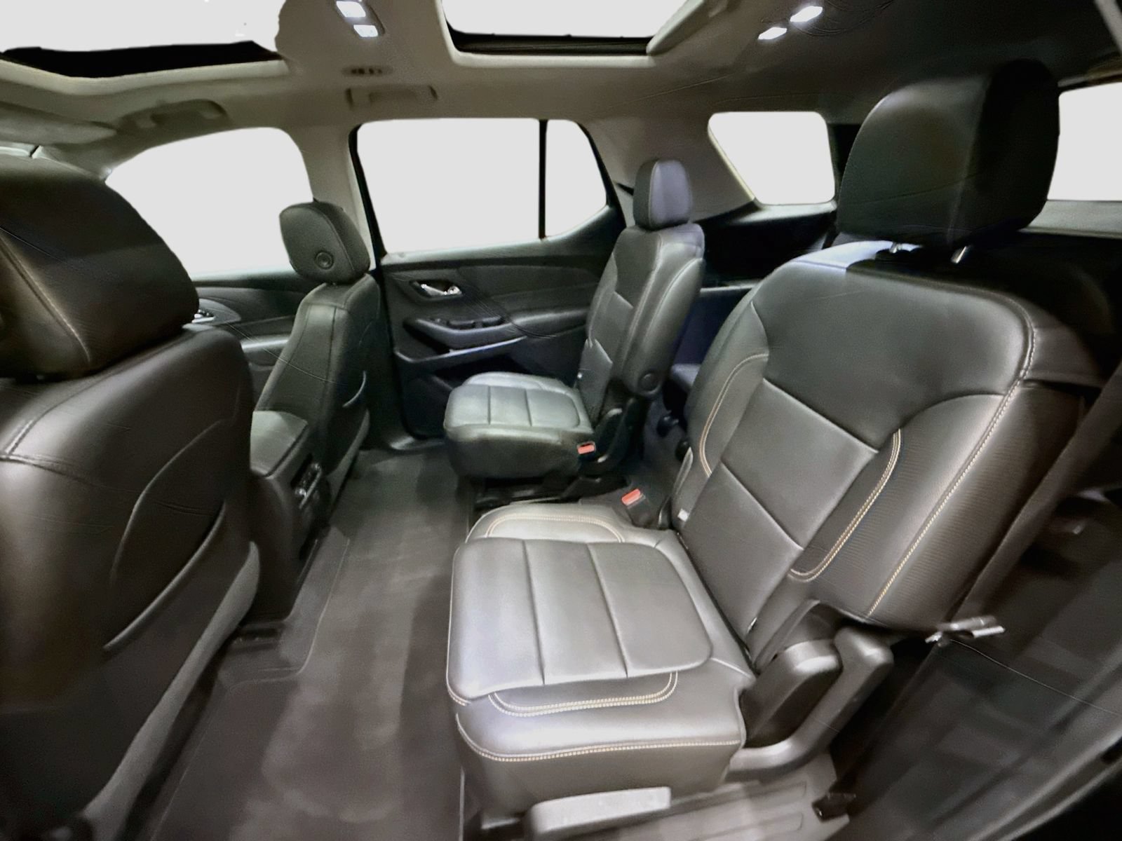 Used 2020 Chevrolet Traverse RS AWD/4WD image 29