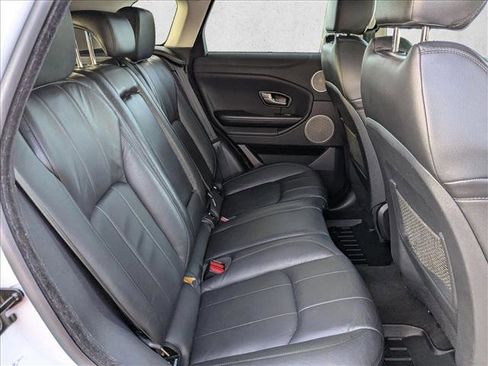 Used 2017 Land Rover Range Rover Evoque SE image 21