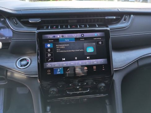 Certified 2025 Jeep Grand Cherokee L Overland w/ Luxury Tech Group IV AWD/4WD image 29