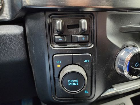 Used 2025 Ford F350 Lariat w/ Lariat Ultimate Package image 43