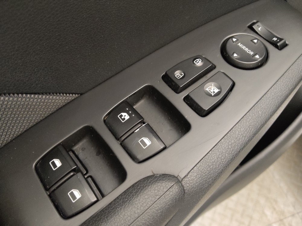Used 2019 Hyundai Accent Limited FWD image 27