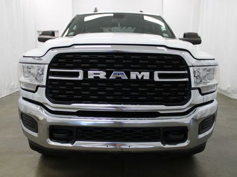 Used 2022 RAM 2500 Big Horn AWD/4WD image 3