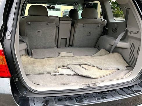 Used 2010 Toyota Highlander 4WD image 32