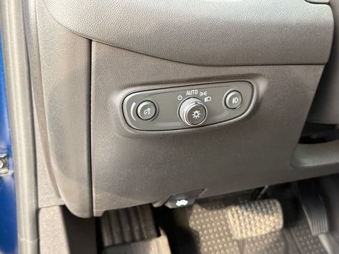 Certified 2023 Chevrolet Equinox Premier AWD/4WD image 18