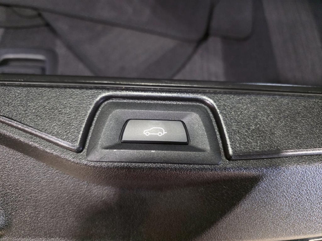 Used 2024 BMW X5 xDrive40i w/ Premium Package AWD/4WD image 14