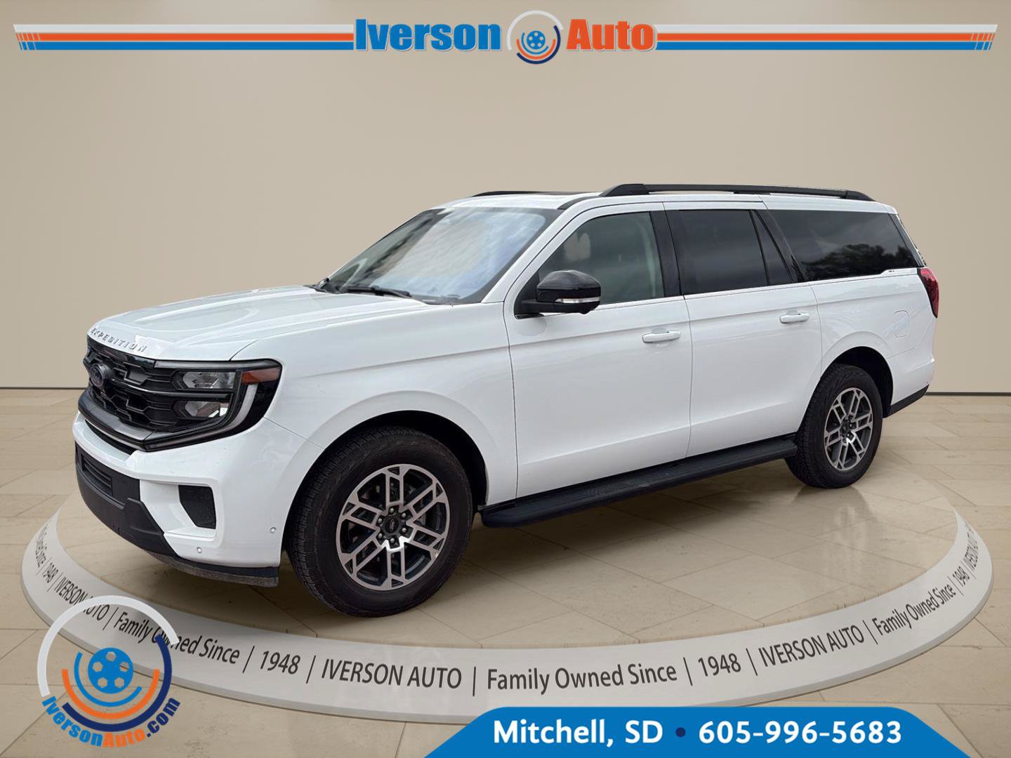 Used 2025 Ford Expedition Max Active AWD/4WD image 2
