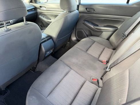 Used 2025 Nissan Altima 2.5 SV image 17