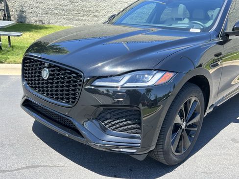 Certified 2026 Jaguar F-PACE R-Dynamic S AWD/4WD image 11