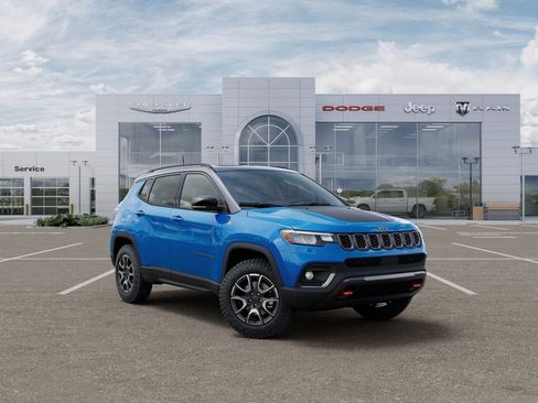 New 2026 Jeep Compass Trailhawk w/ Sun, Sound & Navigation Group AWD/4WD image 5