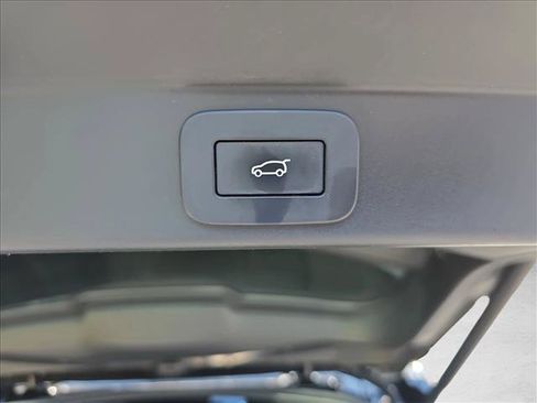 Used 2023 Land Rover Range Rover Sport SE AWD/4WD image 13