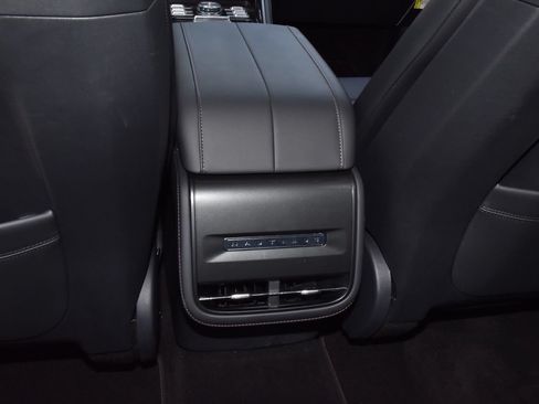 New 2026 Lincoln Nautilus Premier w/ Jet Appearance Package AWD/4WD image 18