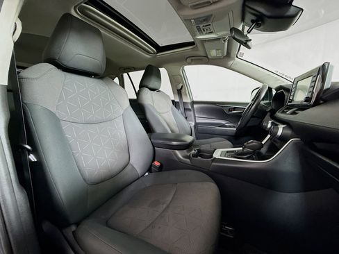 Certified 2019 Toyota RAV4 XLE w/ Convenience Package AWD/4WD image 26