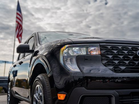 New 2026 Ford Maverick XLT image 6