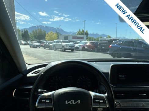 Used 2022 Kia Telluride SX w/ SX Prestige Package AWD/4WD image 23