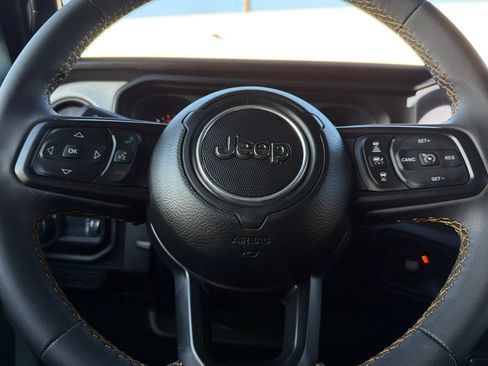 Used 2024 Jeep Wrangler Willys image 22