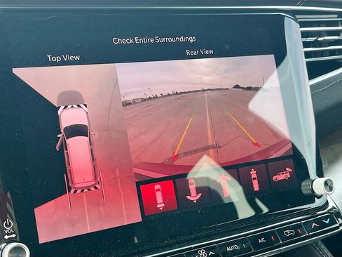 Used 2022 Jeep Grand Wagoneer Series I w/ HD Trailer Tow Package image 14