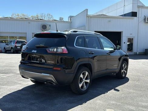 Used 2019 Jeep Cherokee Limited AWD/4WD image 6