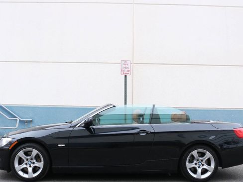 Used 2011 BMW 335i Convertible image 15