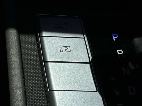 Used 2024 Hyundai Elantra SEL FWD image 26