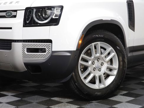 Used 2025 Land Rover Defender 130 S image 3