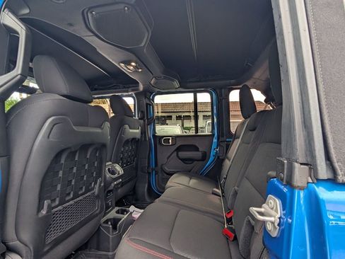 Used 2022 Jeep Wrangler Unlimited Rubicon w/ LED Lighting Group image 13